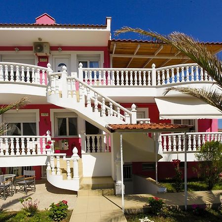 Nereids Apartments And Studios Chrysi Ammoudia ภายนอก รูปภาพ
