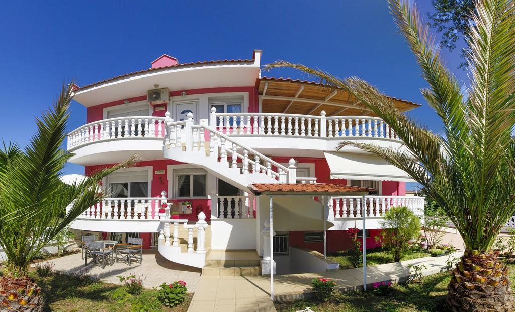 Nereids Apartments And Studios Chrysi Ammoudia ภายนอก รูปภาพ