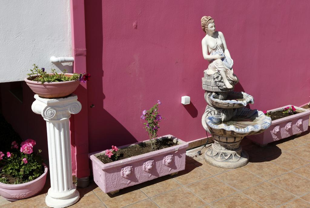 Nereids Apartments And Studios Chrysi Ammoudia ภายนอก รูปภาพ